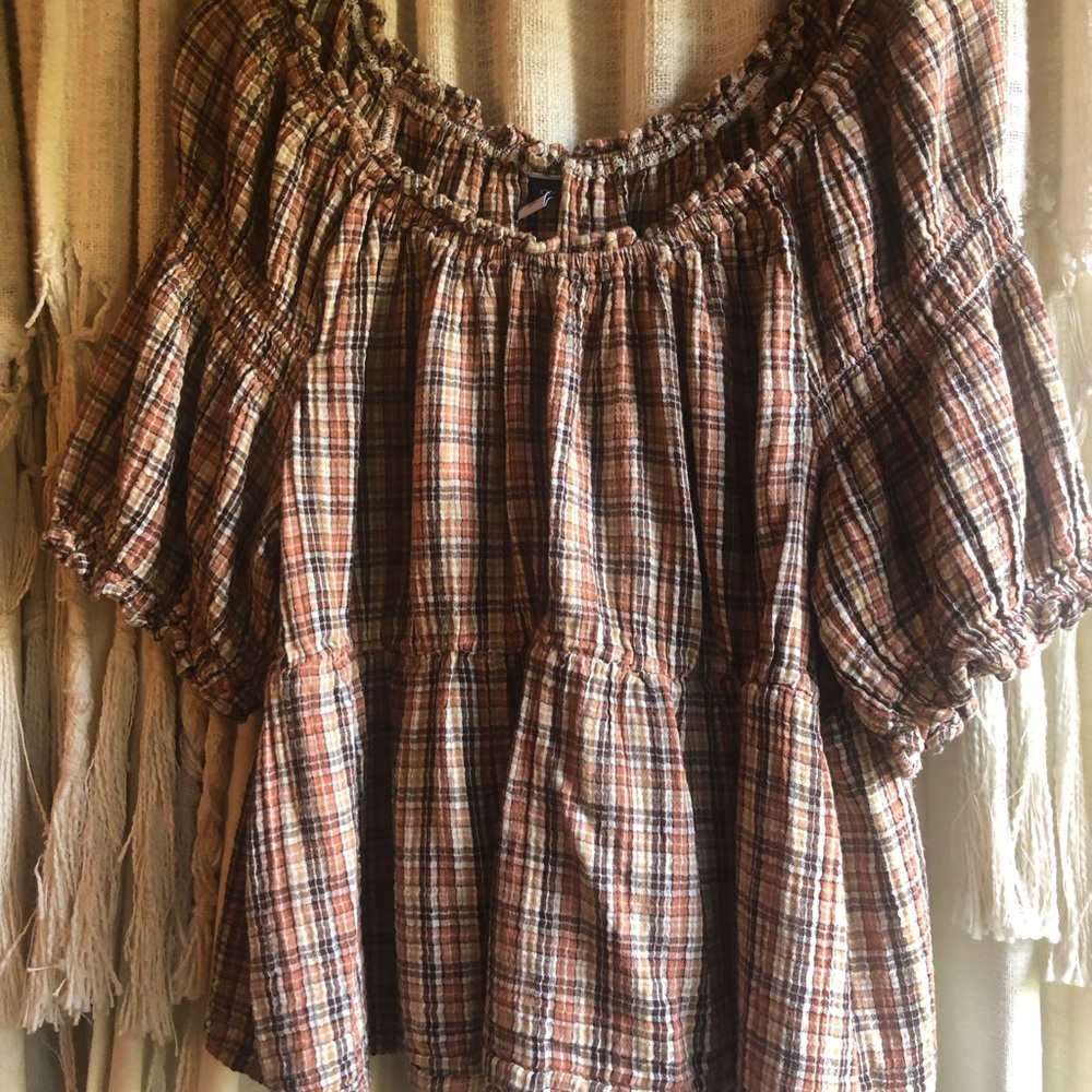 Old Navy brown plaid smocked top XXL